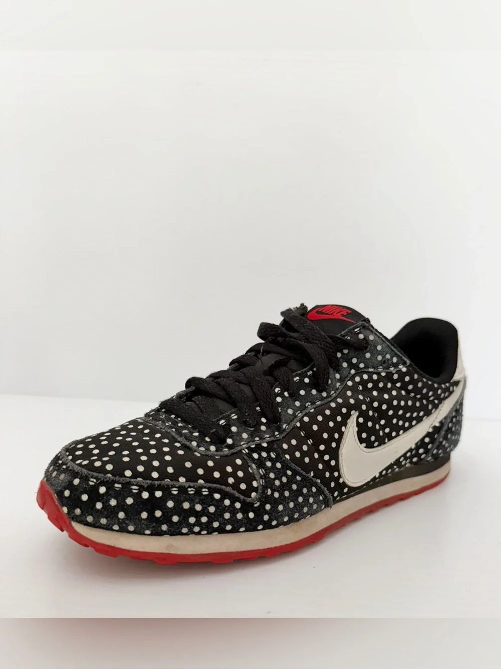 Nike Genicco Women's Black Polka Dot Sneakers with White Swoosh  - 7.5